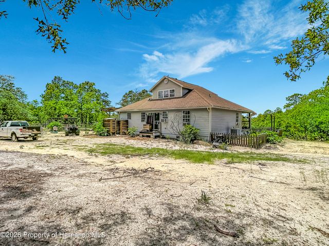 12126 Skimmer Avenue, Weeki Wachee, FL 34614
