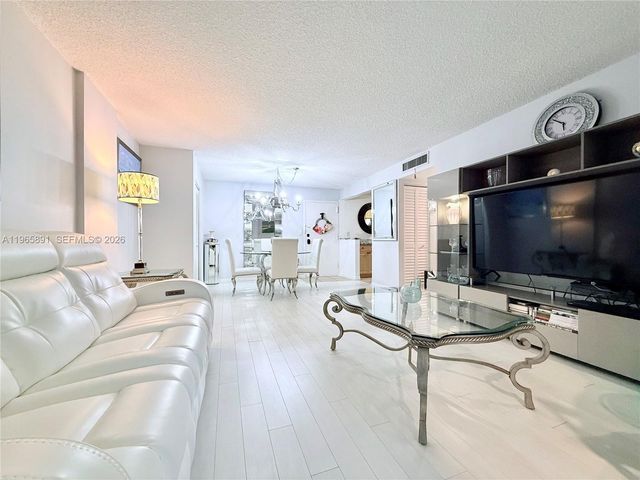 6000 NE 22nd Way 2G, Fort Lauderdale, FL 33308