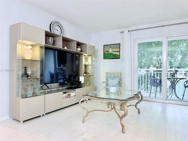 6000 NE 22nd Way 2G, Fort Lauderdale, FL 33308