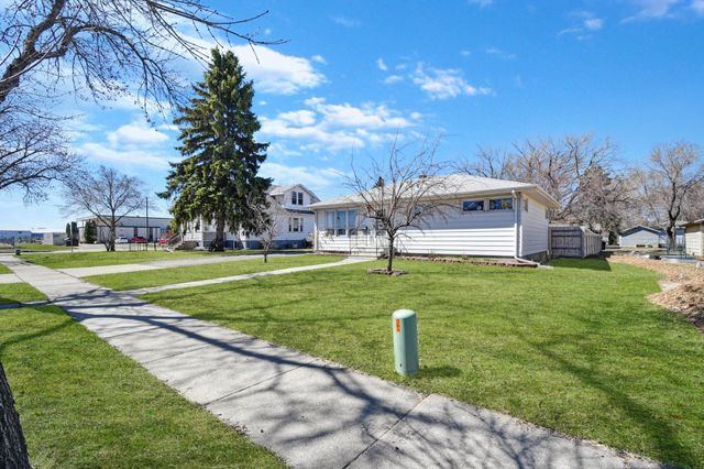 706 26 Street N, Fargo, ND 58102