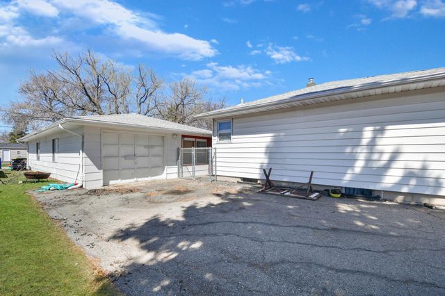 706 26 Street N, Fargo, ND 58102