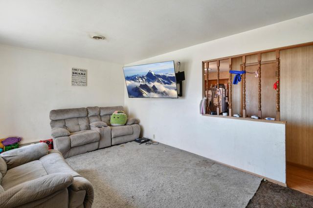706 26 Street N, Fargo, ND 58102
