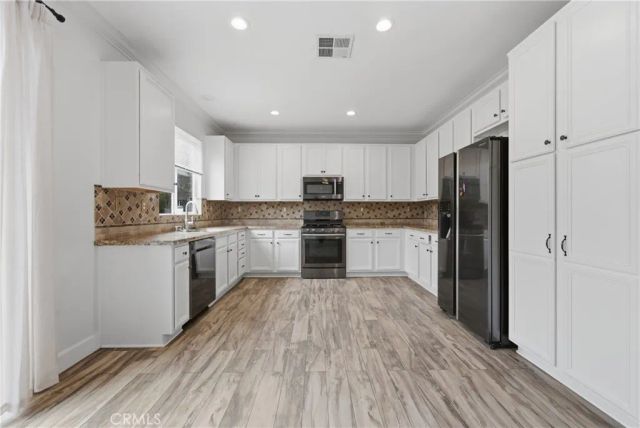 2180 Stonewood, Mentone, CA 92359