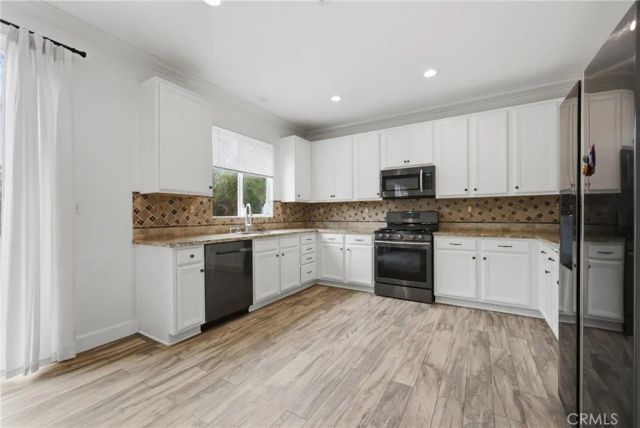 2180 Stonewood, Mentone, CA 92359