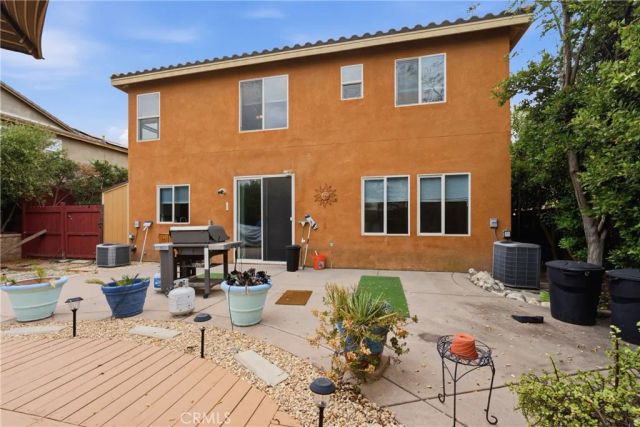 2180 Stonewood, Mentone, CA 92359