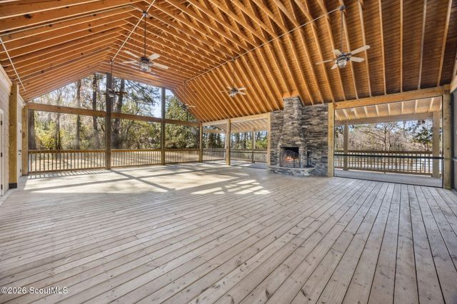 127 Breakwater Lp, Kingsland, GA 31548
