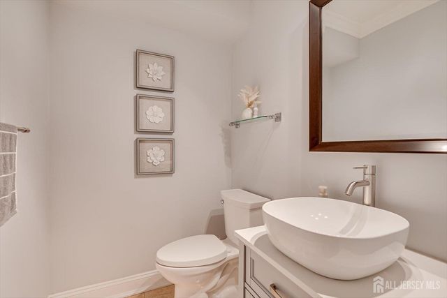 15 Gwizdak Court, Sayreville, NJ 08872