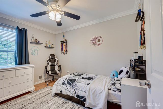 15 Gwizdak Court, Sayreville, NJ 08872