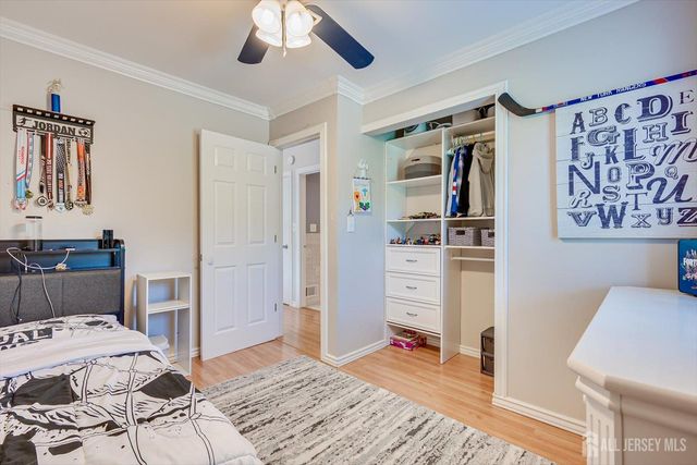15 Gwizdak Court, Sayreville, NJ 08872