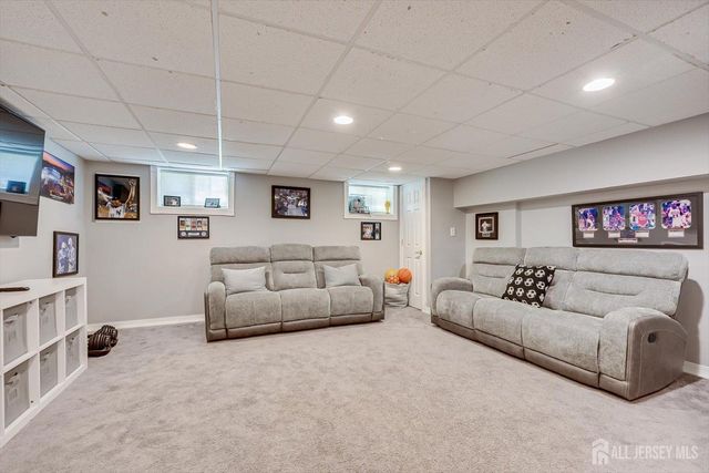 15 Gwizdak Court, Sayreville, NJ 08872