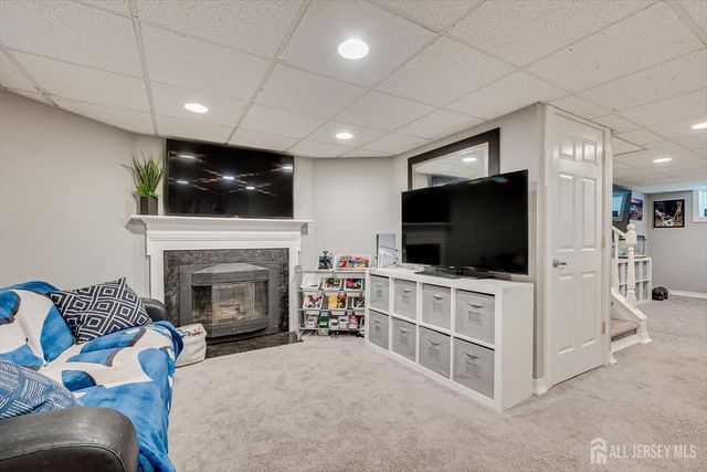 15 Gwizdak Court, Sayreville, NJ 08872