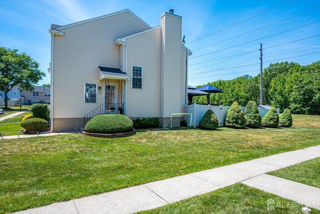 15 Gwizdak Court, Sayreville, NJ 08872