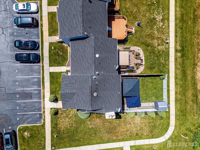 15 Gwizdak Court, Sayreville, NJ 08872