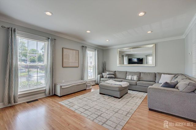 15 Gwizdak Court, Sayreville, NJ 08872