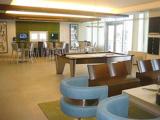 500 Brickell Ave 2303, Miami, FL 33131