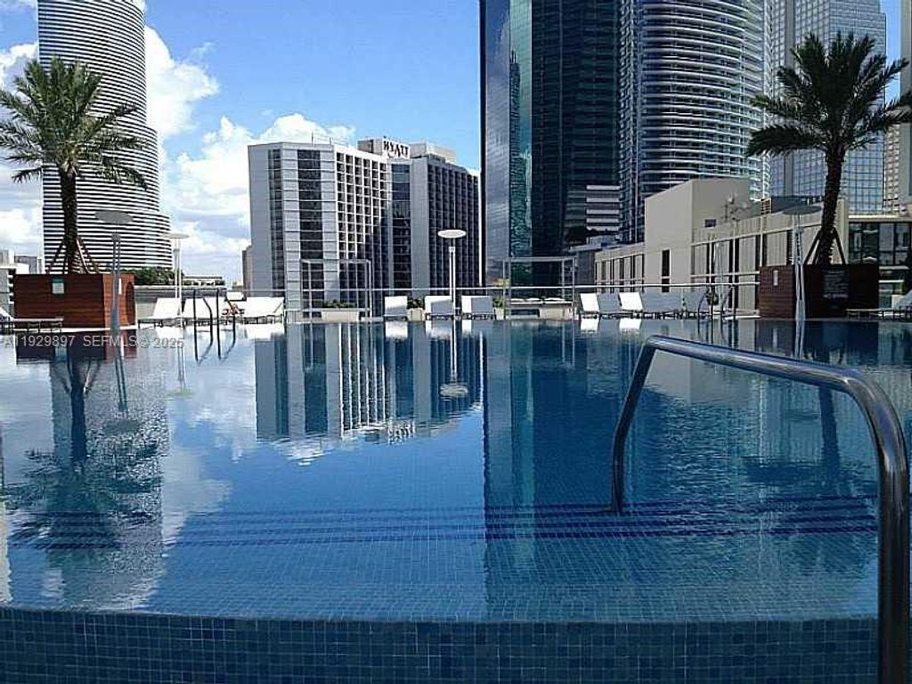 500 Brickell Ave 2303, Miami, FL 33131