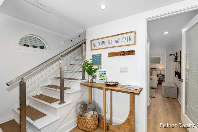 16631 Lakeview Street, Ferrysburg City, MI 49456