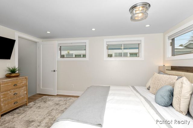 16631 Lakeview Street, Ferrysburg City, MI 49456