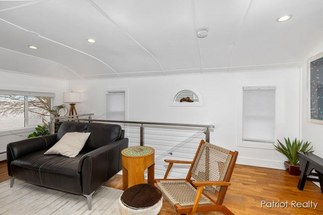 16631 Lakeview Street, Ferrysburg City, MI 49456