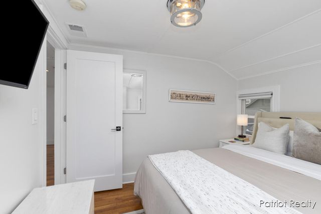 16631 Lakeview Street, Ferrysburg City, MI 49456