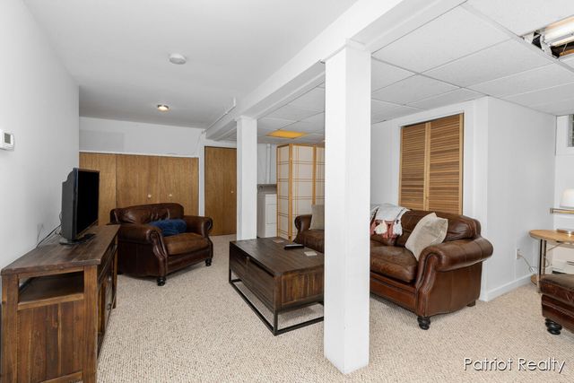 16631 Lakeview Street, Ferrysburg City, MI 49456