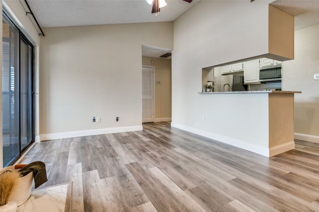 1310 Harwell Drive 4721, Arlington, TX 76011