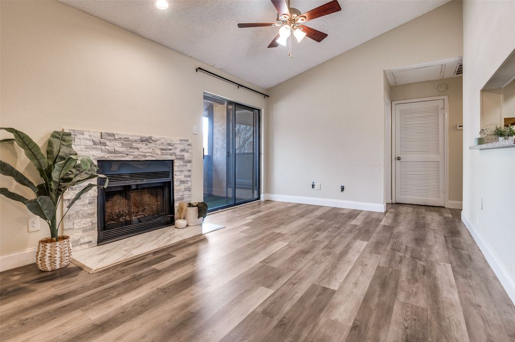 1310 Harwell Drive 4721, Arlington, TX 76011