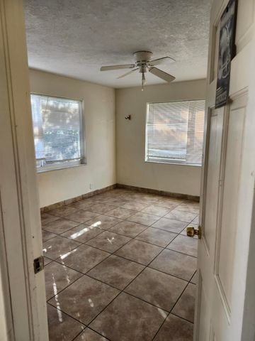 1102 James Road, Lake Worth, FL 33462