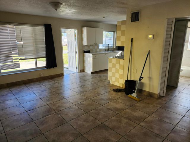 1102 James Road, Lake Worth, FL 33462