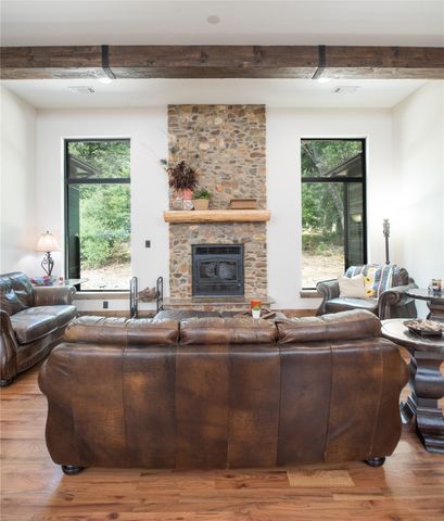 328 Wolf Front Road, Van Alstyne, TX 75495
