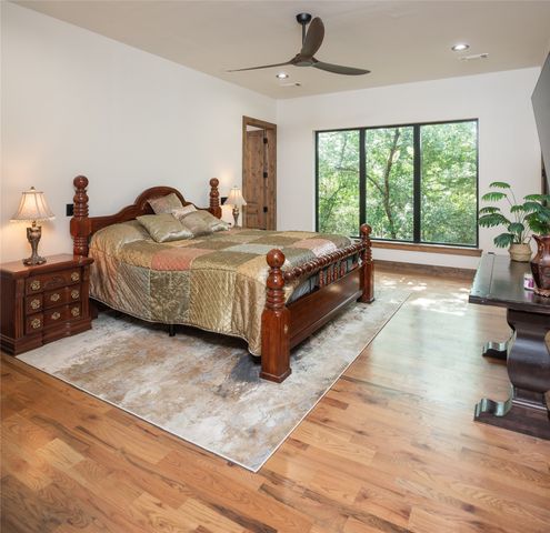328 Wolf Front Road, Van Alstyne, TX 75495