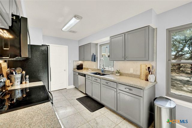 228 Deertrail Drive, San Marcos, TX 78666