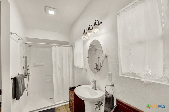 228 Deertrail Drive, San Marcos, TX 78666