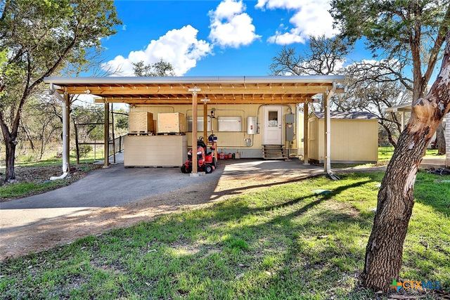 228 Deertrail Drive, San Marcos, TX 78666