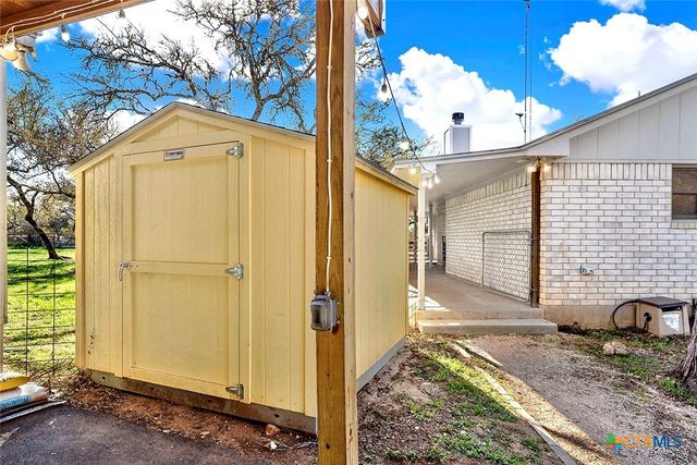 228 Deertrail Drive, San Marcos, TX 78666