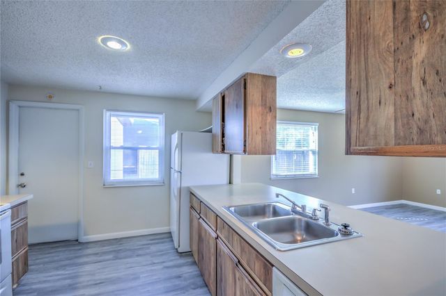 1355 N POMPANO AVENUE, Sarasota, FL 34237