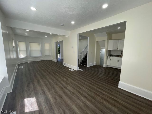 14101 Strathmore Avenue, East Cleveland, OH 44112