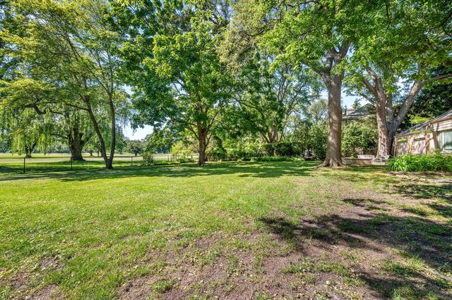 1360 Sunview Lane, Winnetka, IL 60093