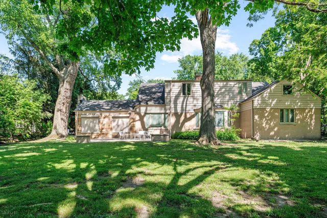 1360 Sunview Lane, Winnetka, IL 60093