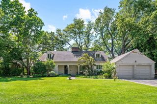 1360 Sunview Lane, Winnetka, IL 60093