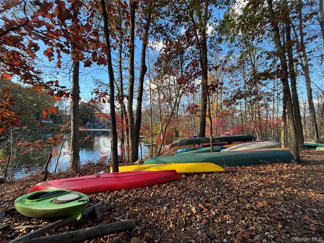 12 Skytop Drive, Katonah, NY 10536