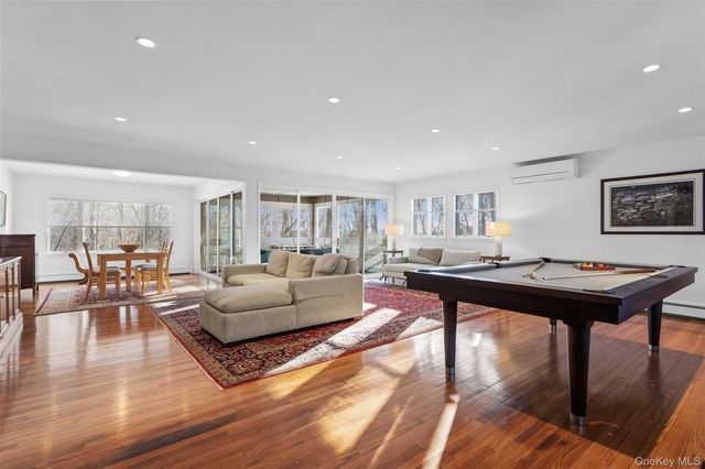 12 Skytop Drive, Katonah, NY 10536