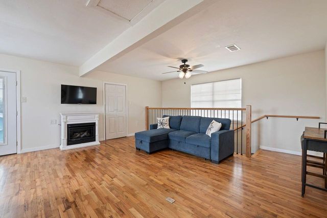 1619 Fm 517 Road E, Dickinson, TX 77539