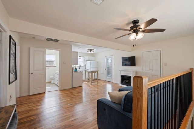 1619 Fm 517 Road E, Dickinson, TX 77539