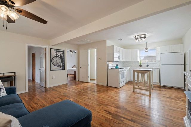 1619 Fm 517 Road E, Dickinson, TX 77539