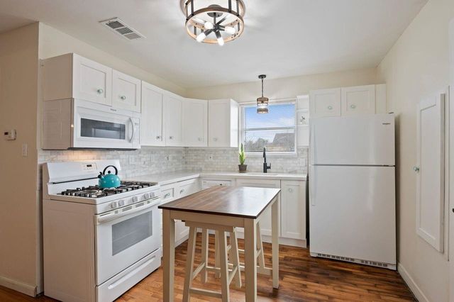 1619 Fm 517 Road E, Dickinson, TX 77539