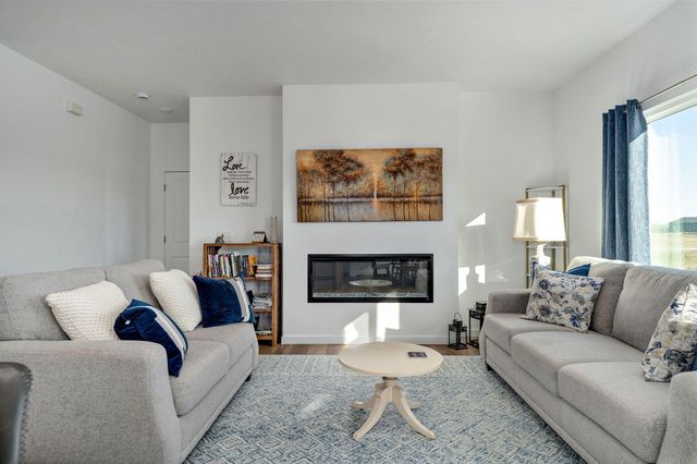 3974 E Wilson's Valley Boulevard, Brookline, MO 65619