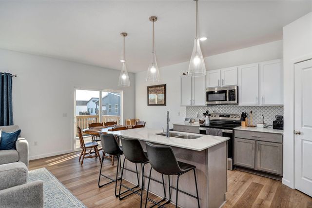 3974 E Wilson's Valley Boulevard, Brookline, MO 65619