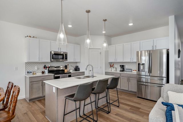 3974 E Wilson's Valley Boulevard, Brookline, MO 65619