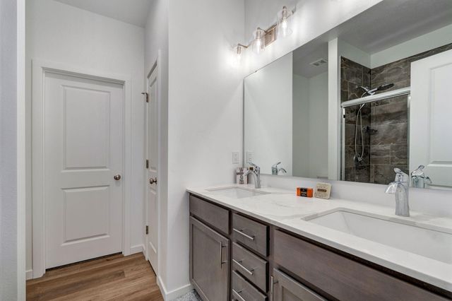 3974 E Wilson's Valley Boulevard, Brookline, MO 65619